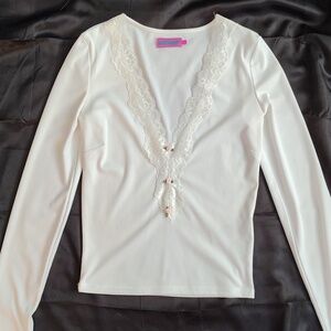 Edikted White Lace V-Neck Long Sleeve Top